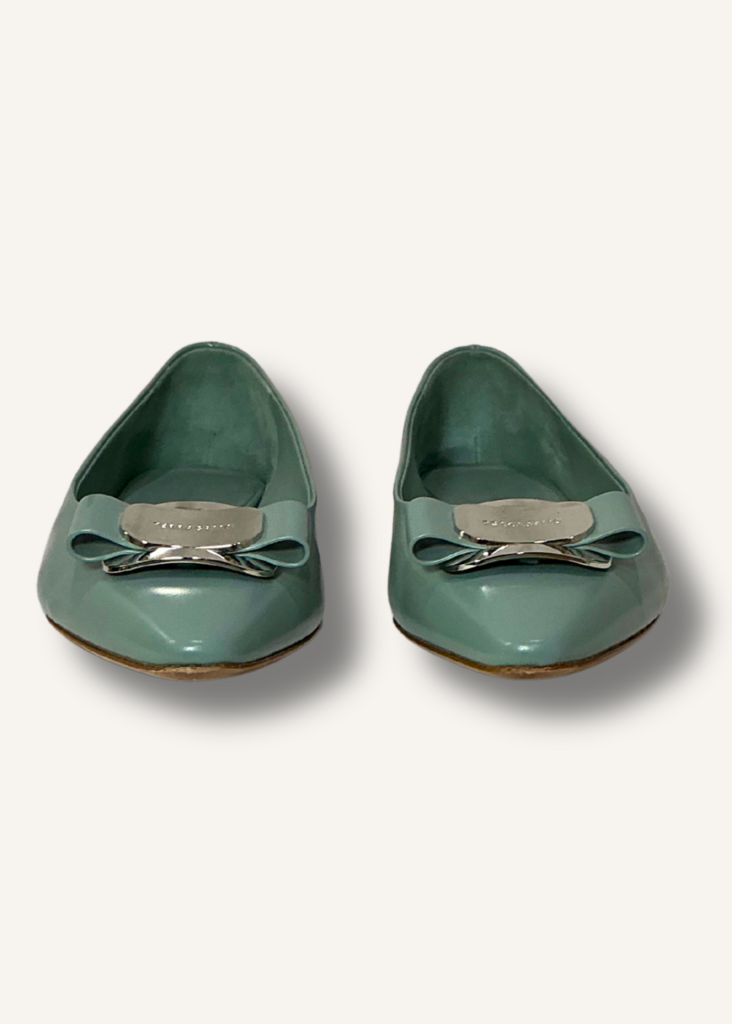 Ferragamo Vara Bow Flats