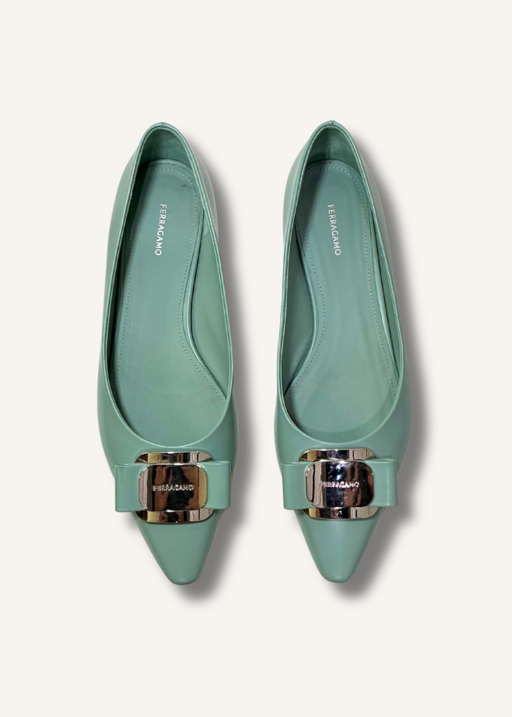 Ferragamo Vara Bow Flats