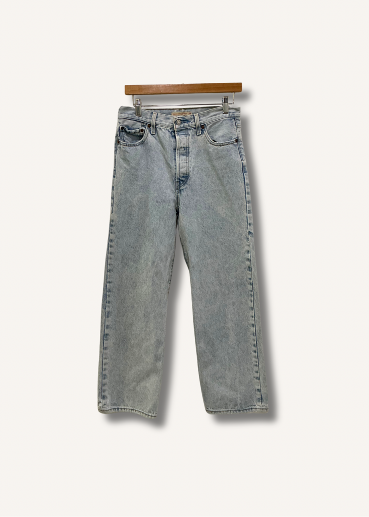 Levis Ribcage Straight Ankle Jean