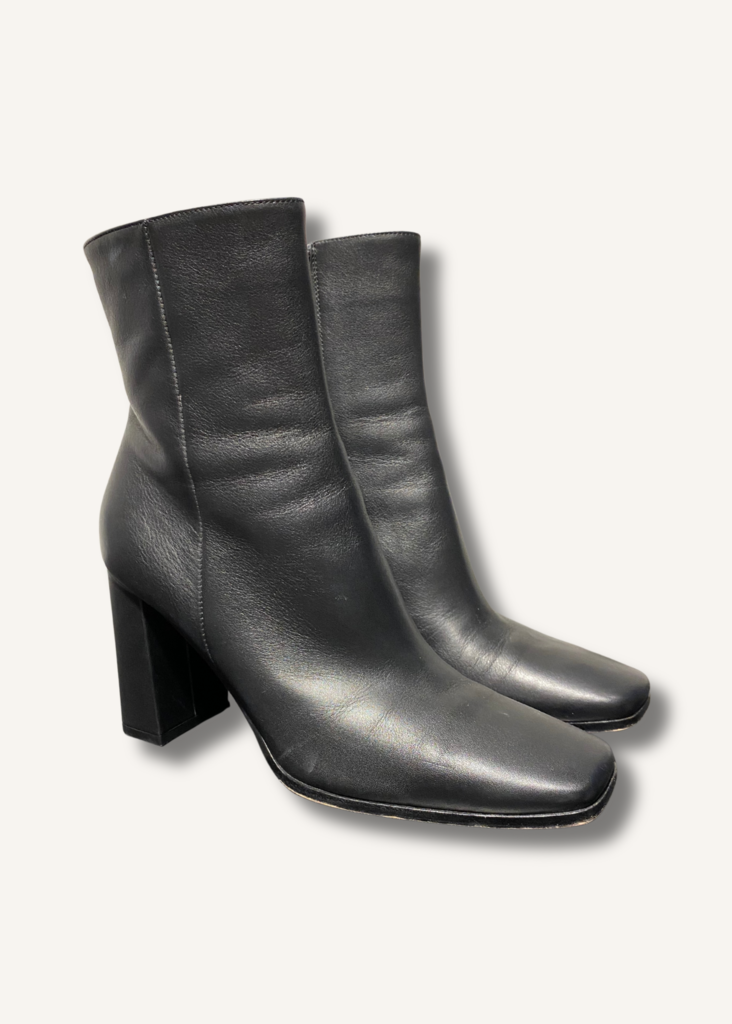 Gianvito Rossi Square Toe Ankle Boot