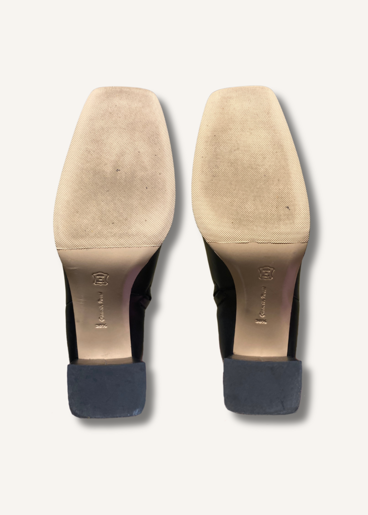 Gianvito Rossi Square Toe Ankle Boot