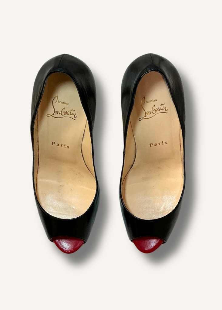 Louboutin Very Prive Pumps