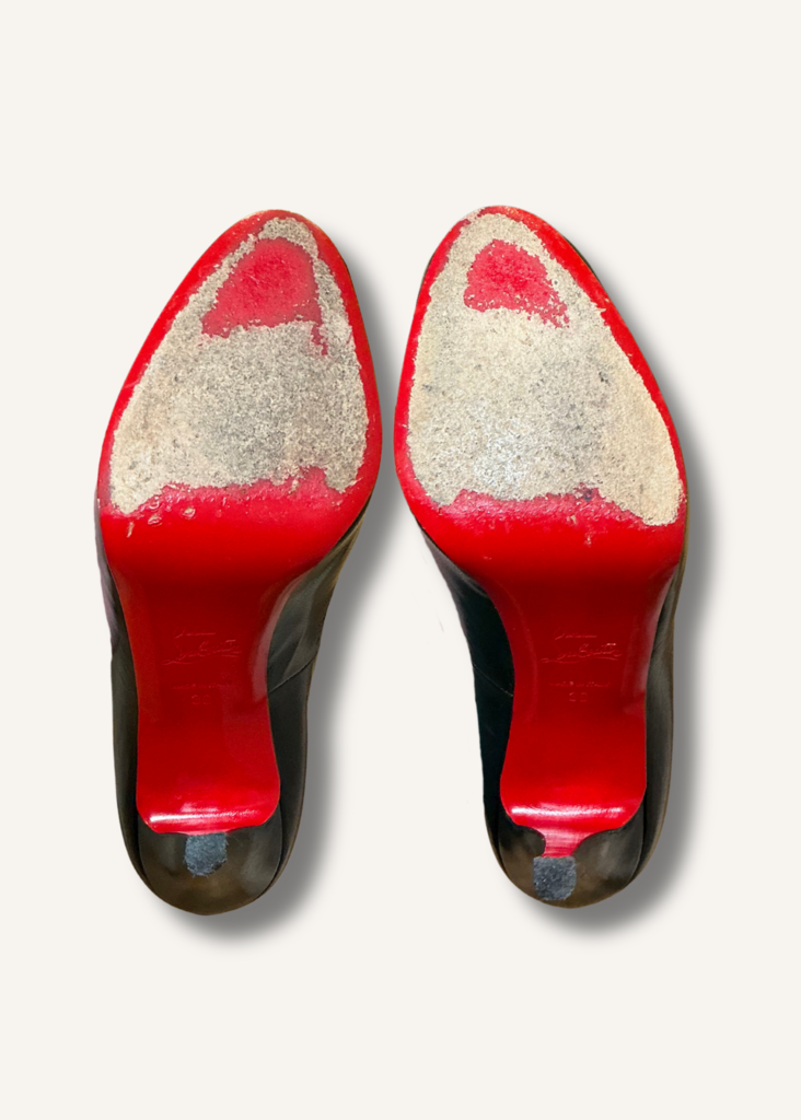 Louboutin Very Prive Pumps