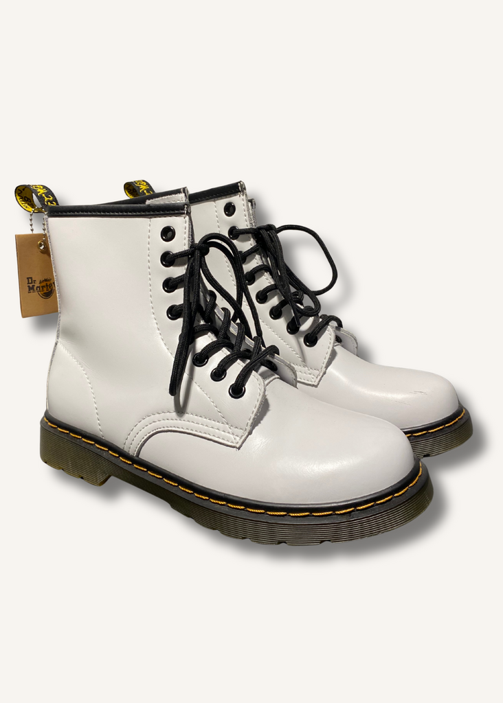 Dr Martens 1460 Smooth Leather Lace Up Boots