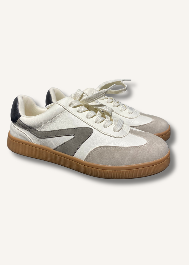 Dolce Vita Voyage Sneaker