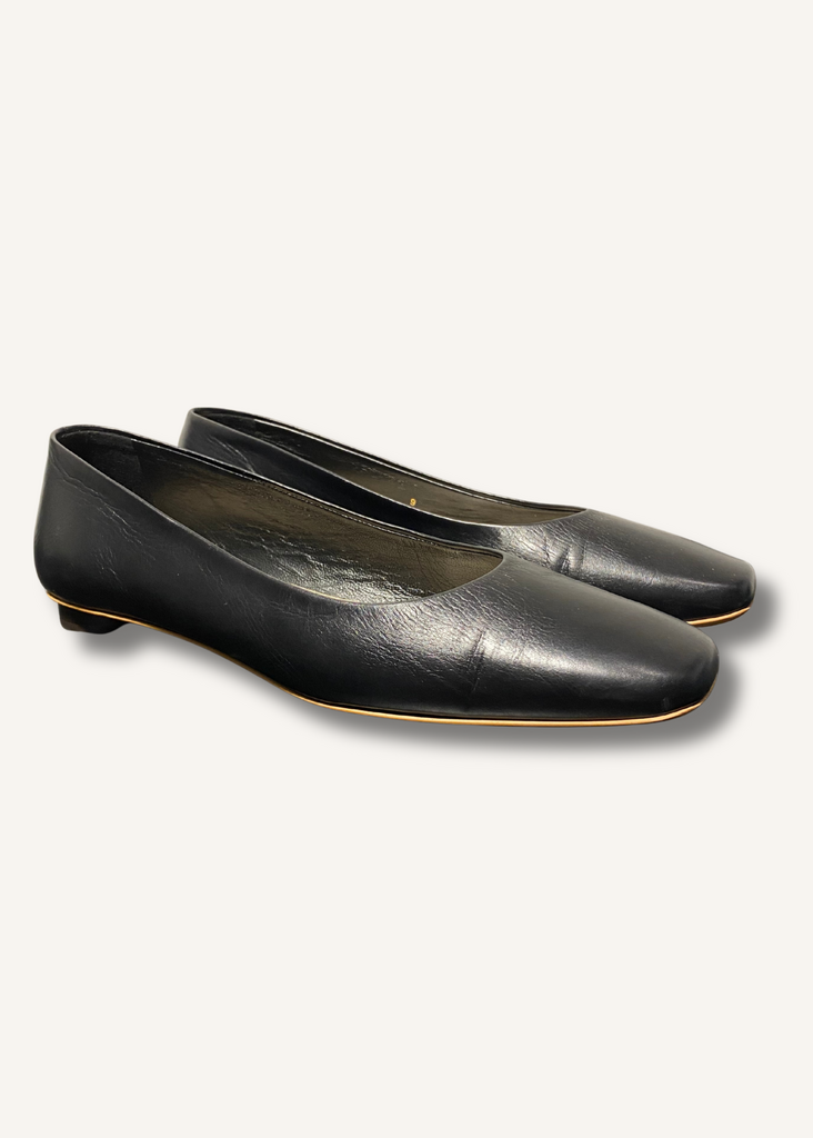 Everlane The ‘90s Flat