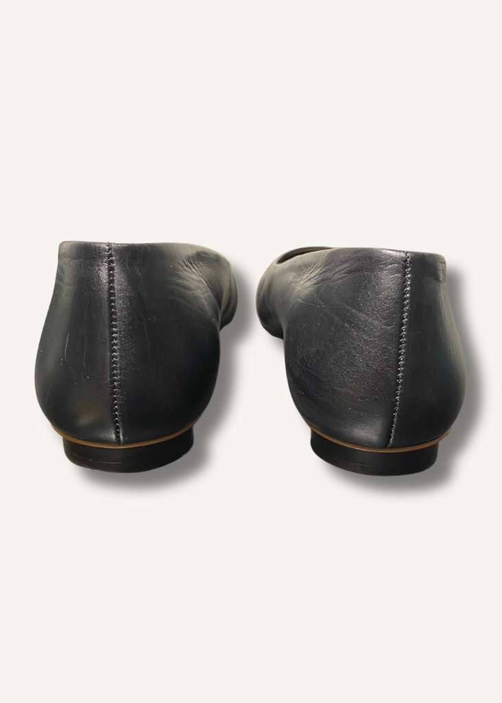 Everlane The ‘90s Flat