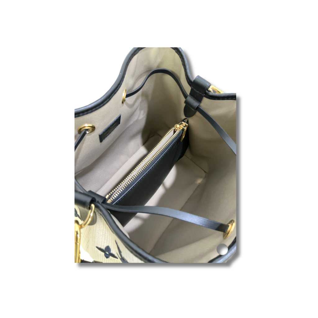 Louis Vuitton Neonoe Bucket Bag