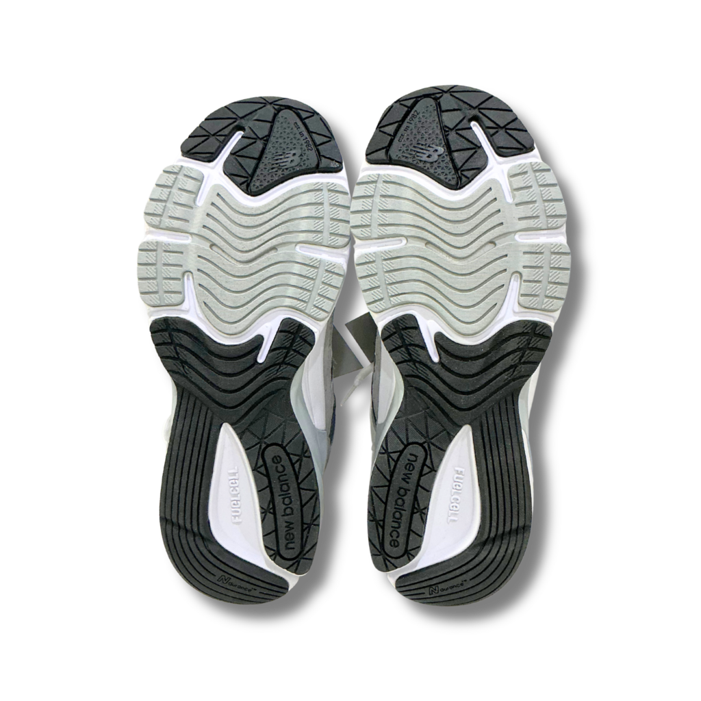 New Balance 990v6 Running Sneakers