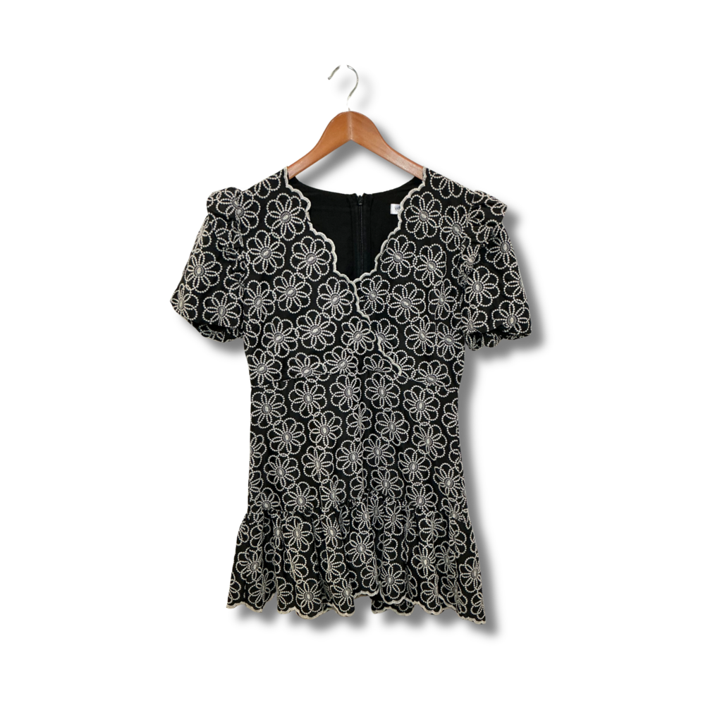 Vestique Dress