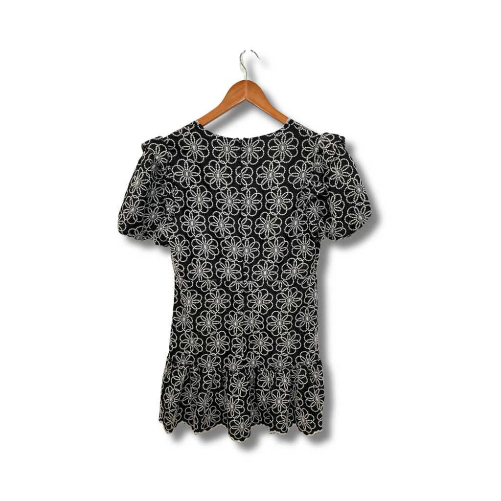Vestique Dress